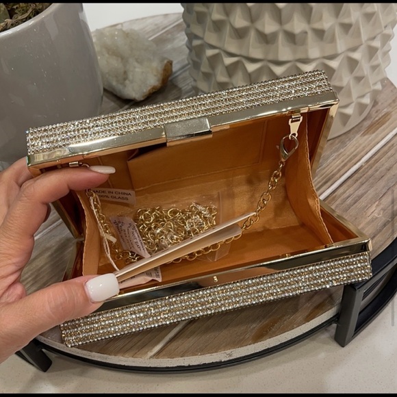NWT No Limit Gold AMEX credit card rhinestone clutch - Picture 5 of 5